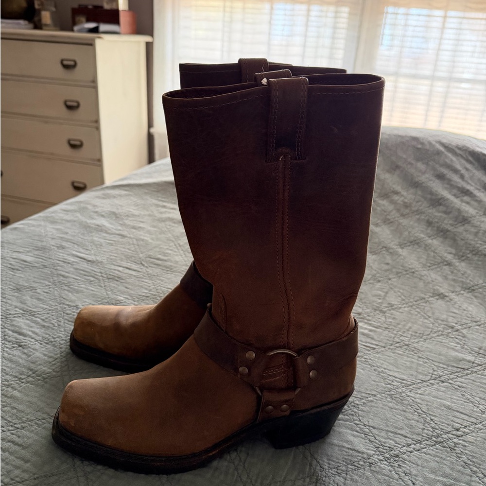 FRYE harness 12R boots